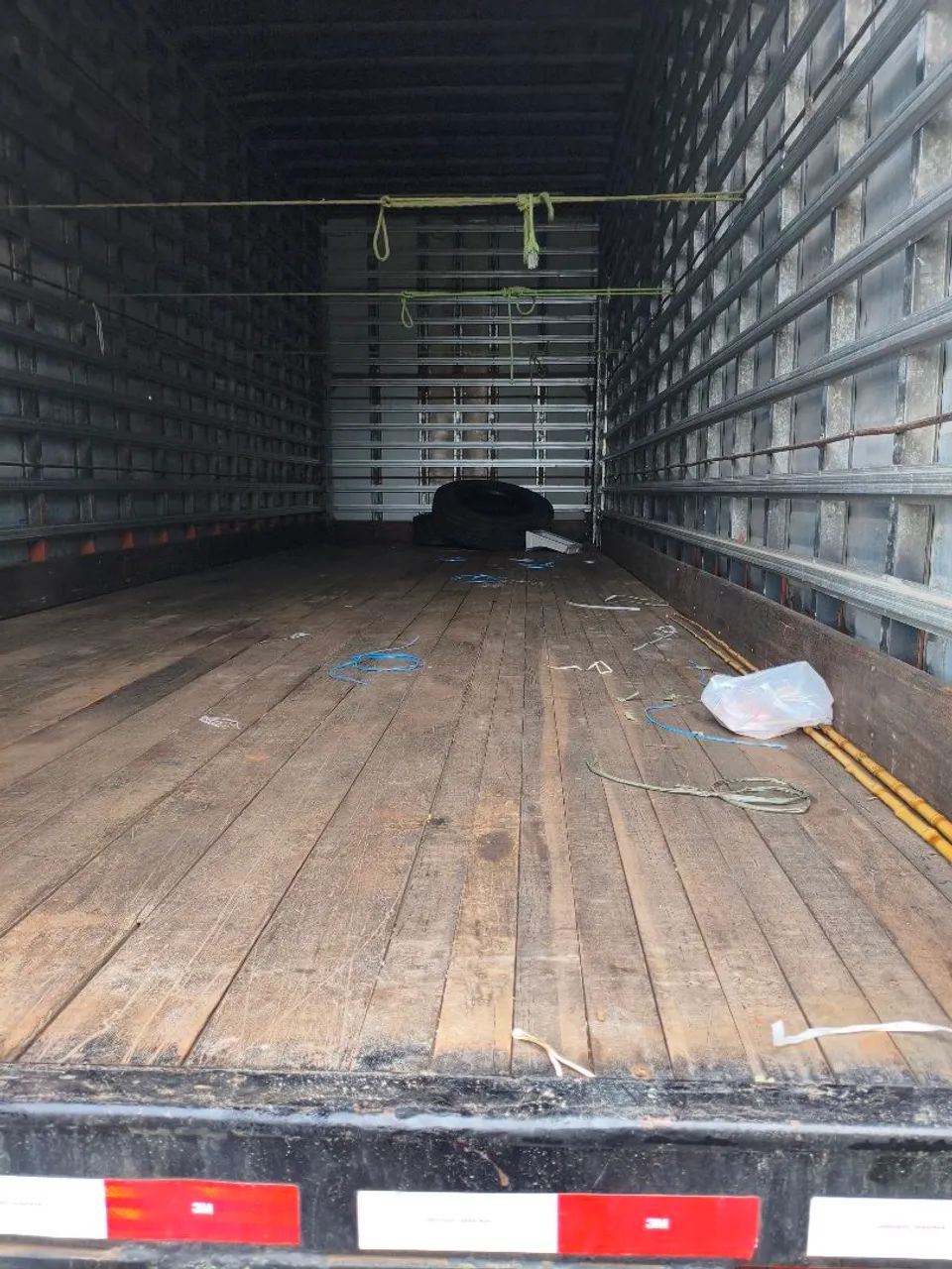 Baú alumínio 8.50m toco ou truck - Foto 6