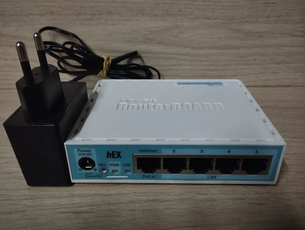 Mikrotik RB750Gr3