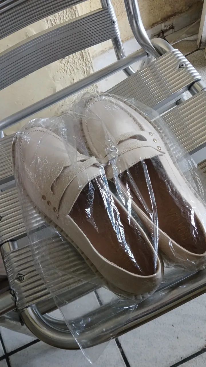 Sapato bege mocassim - Foto 3
