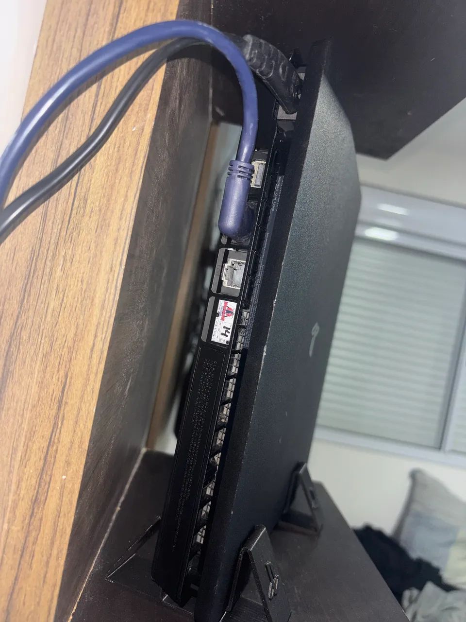 PS4 Slim 1TB - Foto 2