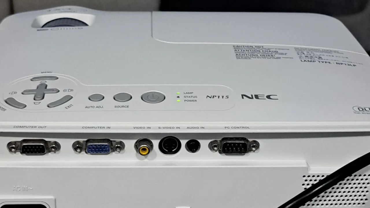 VENDO PROJETOR  NEC  NP115 
