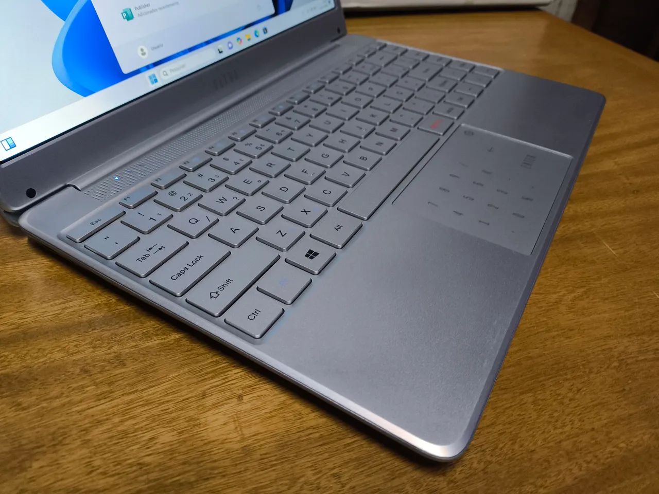 Notebook ultra i3 -7th, com SSD, 4 GB de RAM, windows 11, ótimo estado - Foto 3