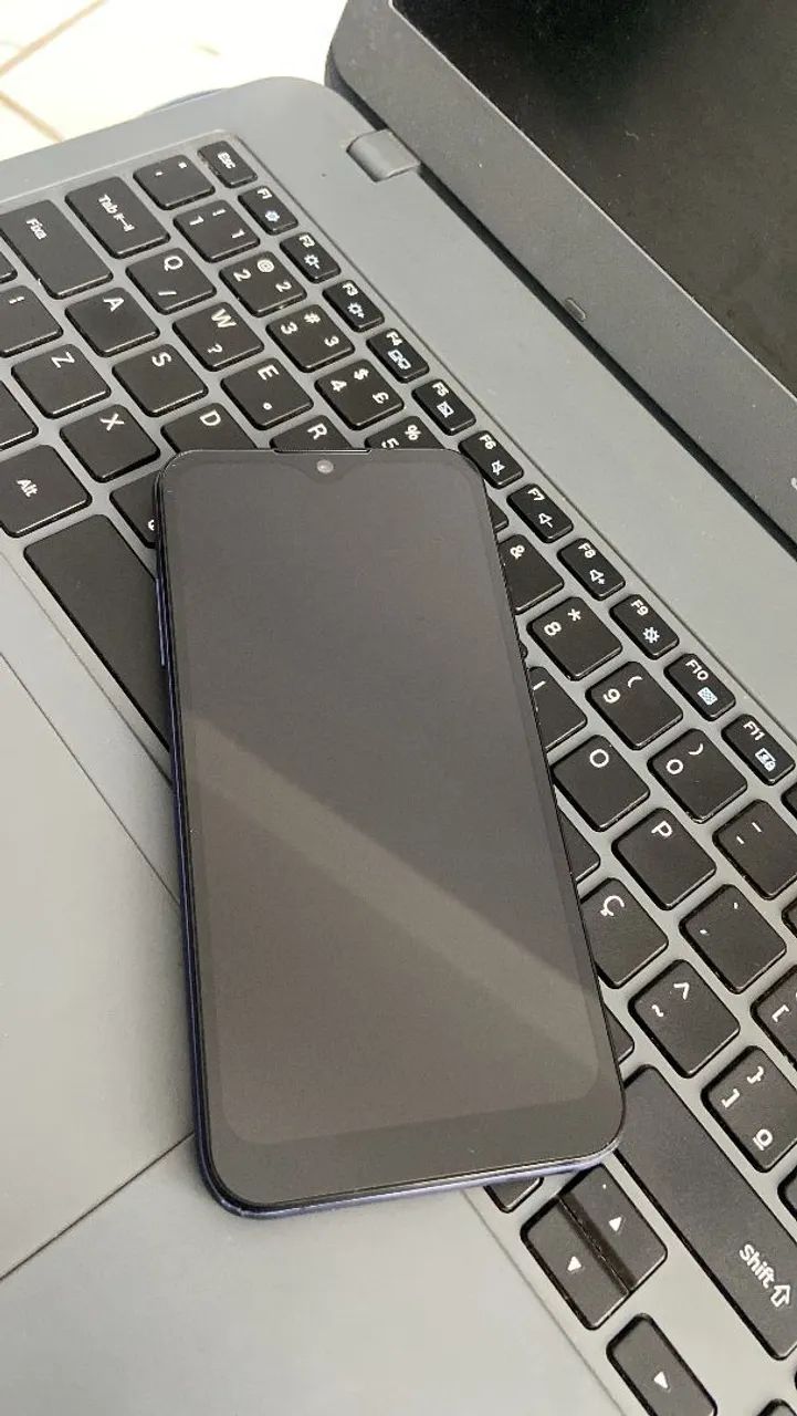A01, celular simples porém novinho - Foto 2