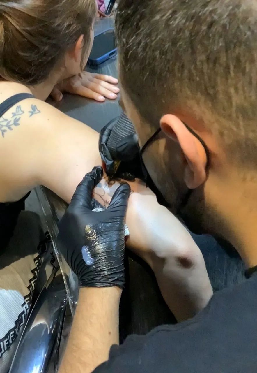 Tatuagem delicada fineline - Foto 4