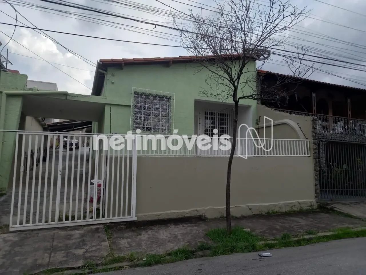 CASA COM BARRACÃO NO TRADICIONAL BAIRRO ESPLANADA - Foto 2