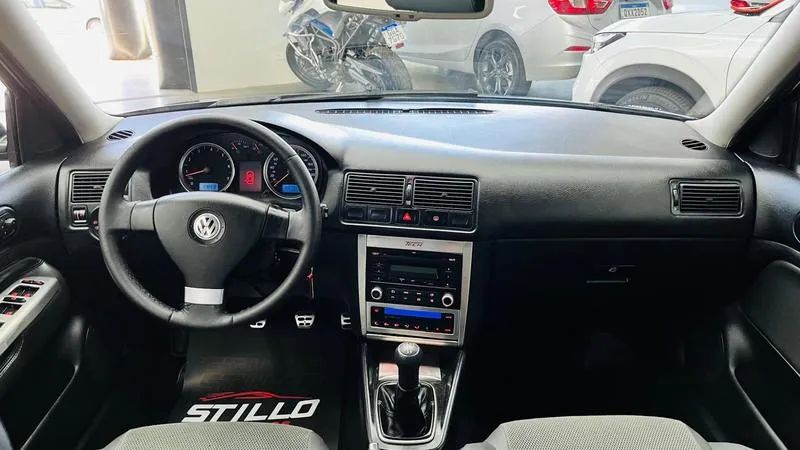 Volkswagen Golf Tech 1.6 MI Total Flex 8V 4P 2009 - Foto 4