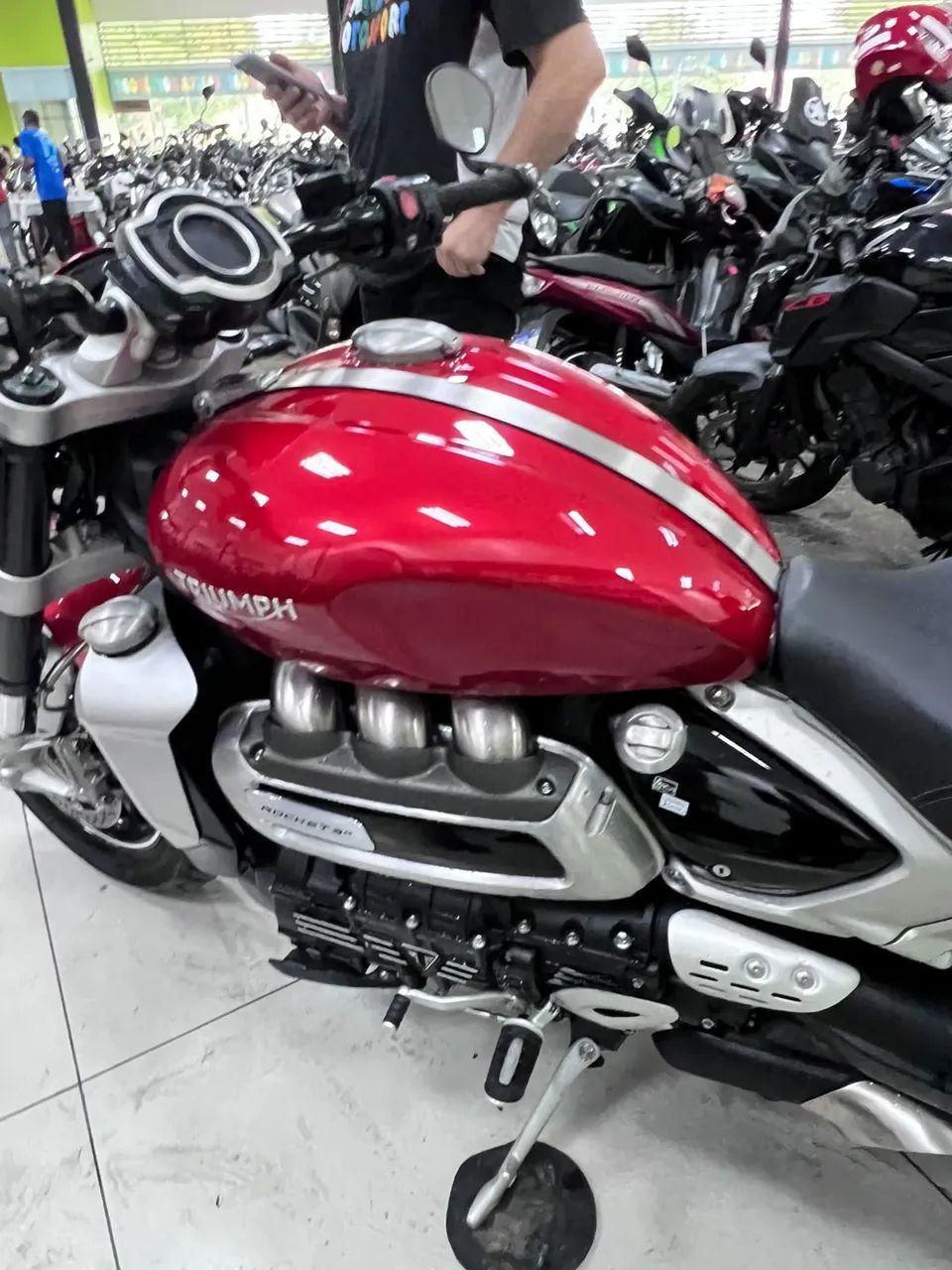 TRIUMPH ROCKET III R - Foto 4