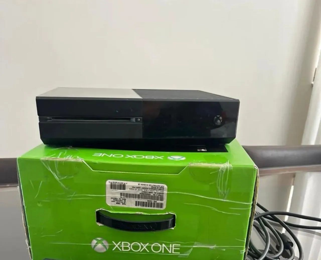 XBOX ONE + 2 Controles + 3 Jogos - Foto 2