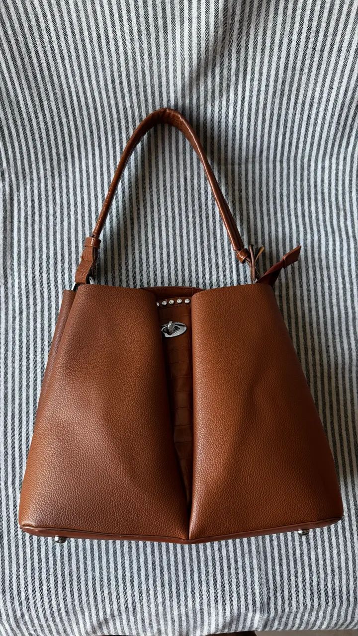 Bolsa hobo geométrica