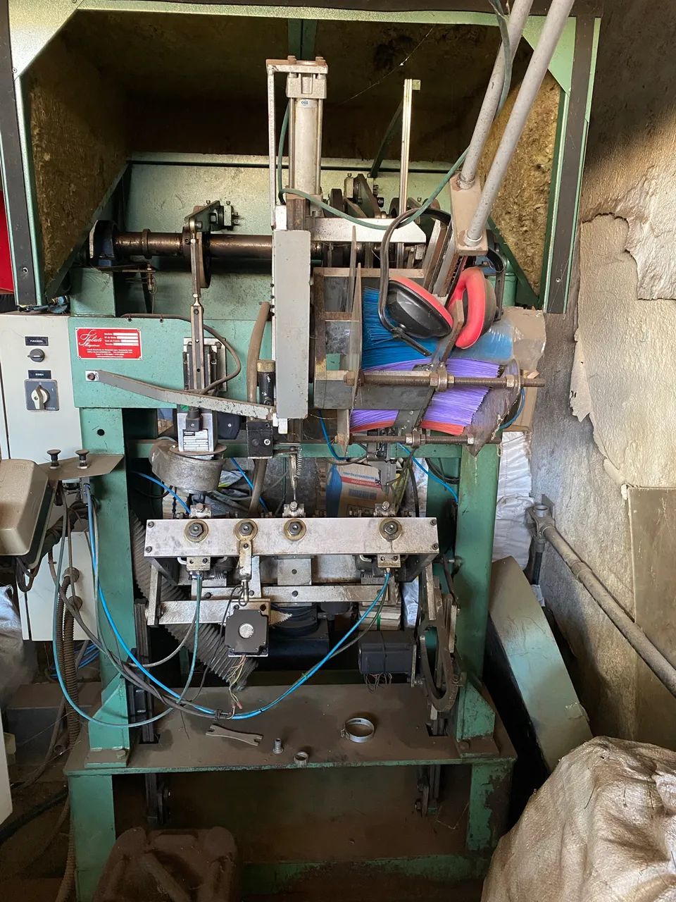Máquina tufadeira automática para vassouras - Foto 2