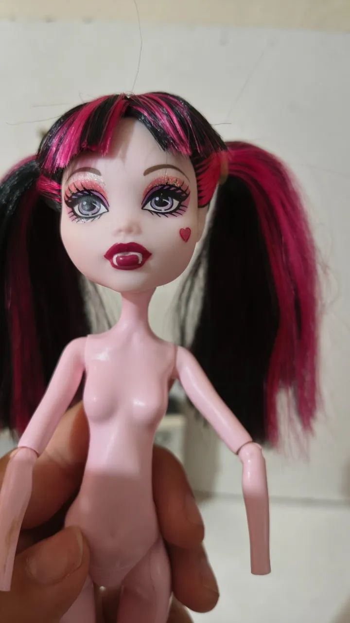 Monster High Draculaura schools out sem mãos  - Foto 2