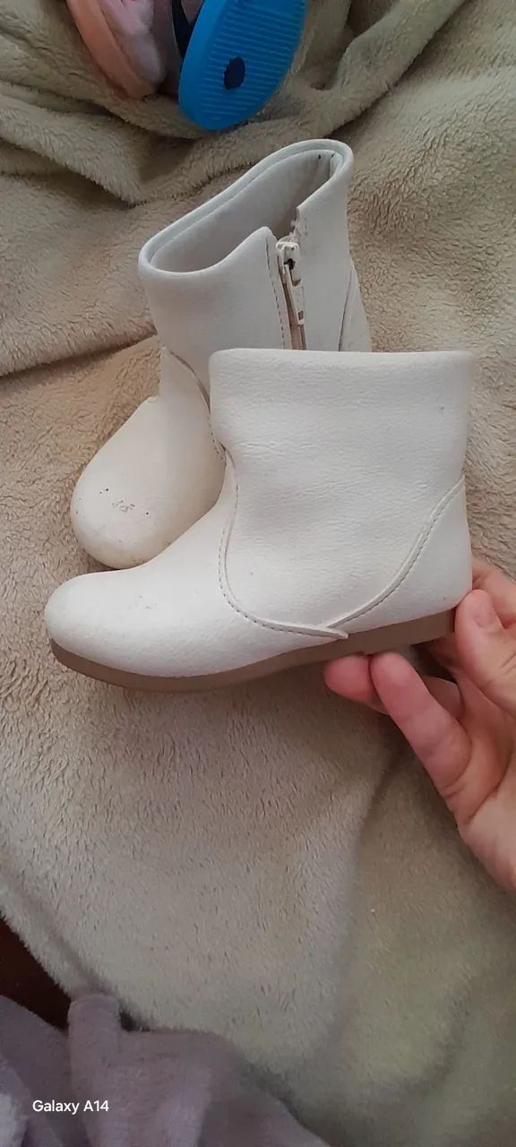 Bota menina tamanho 21