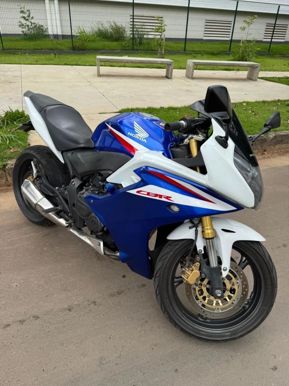 CBR 600 F