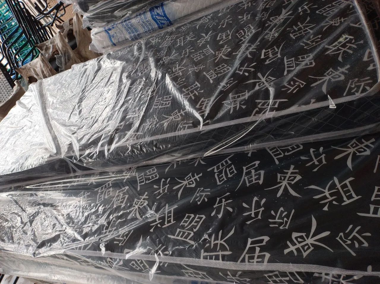 Colchão de solteiro NOVOS TECIDO PRETO 