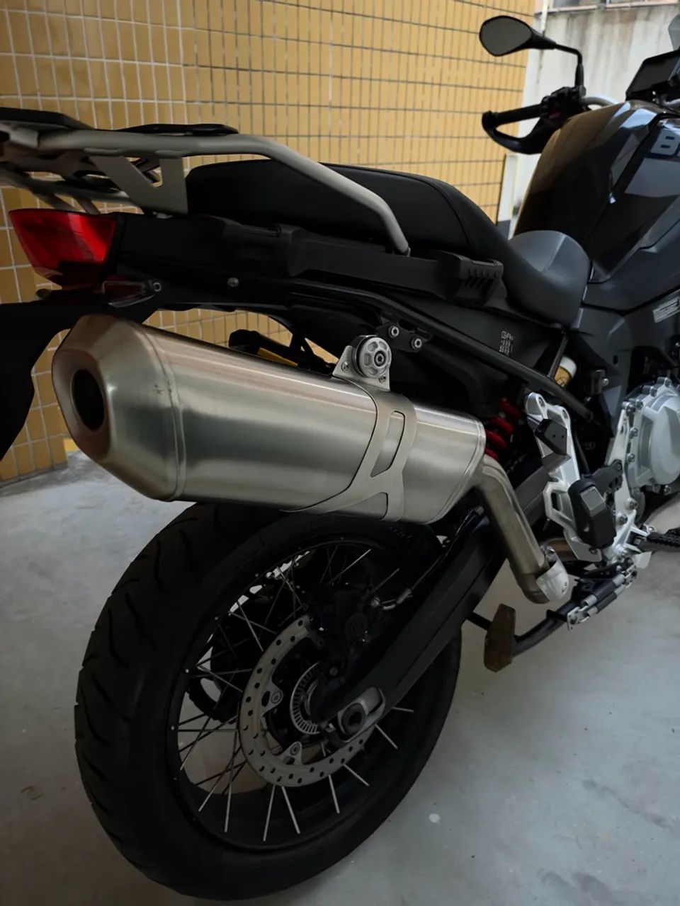 F850 GS  Triple Black 2023 - Foto 3