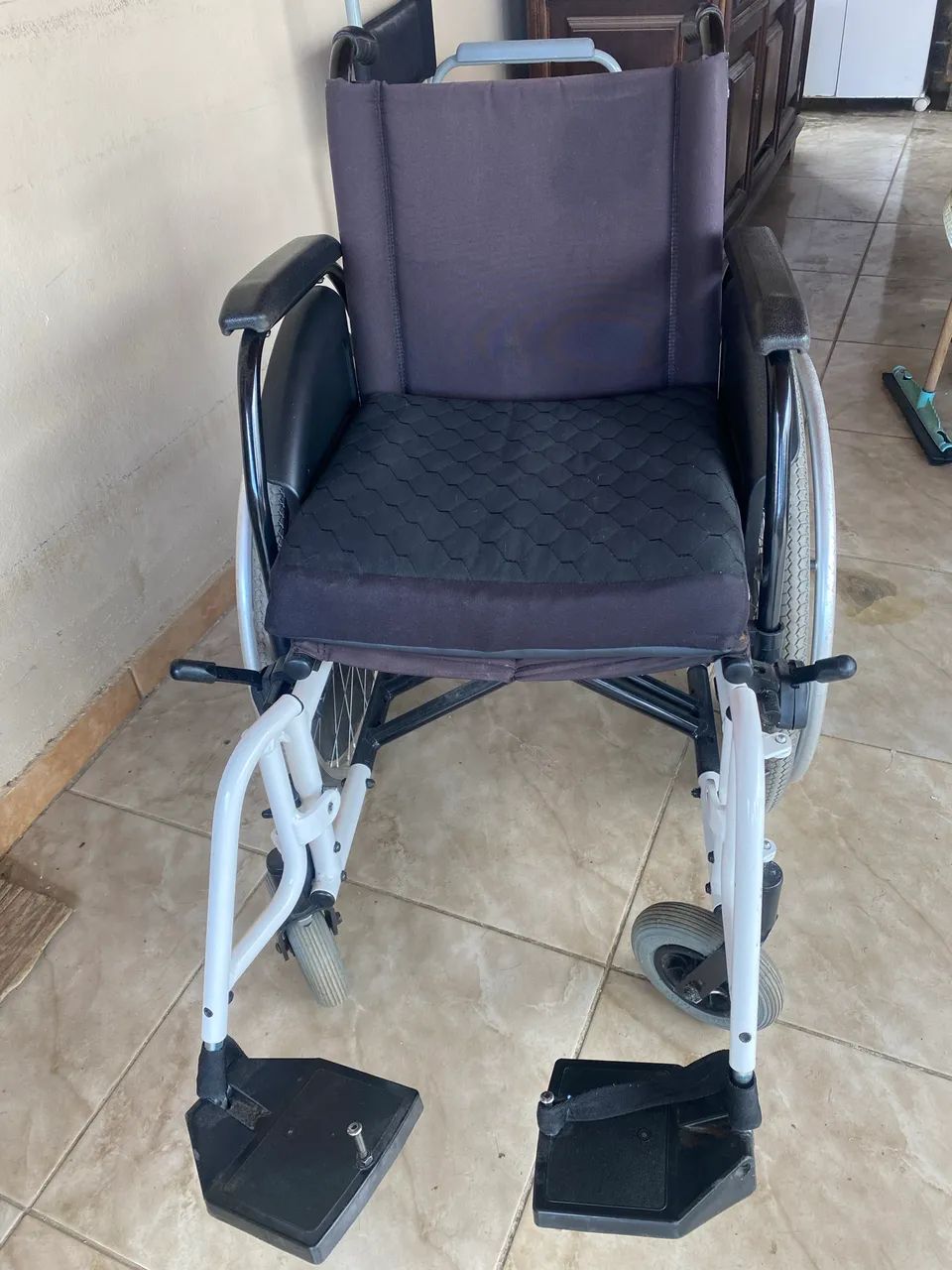 Cadeira de rodas - Foto 3