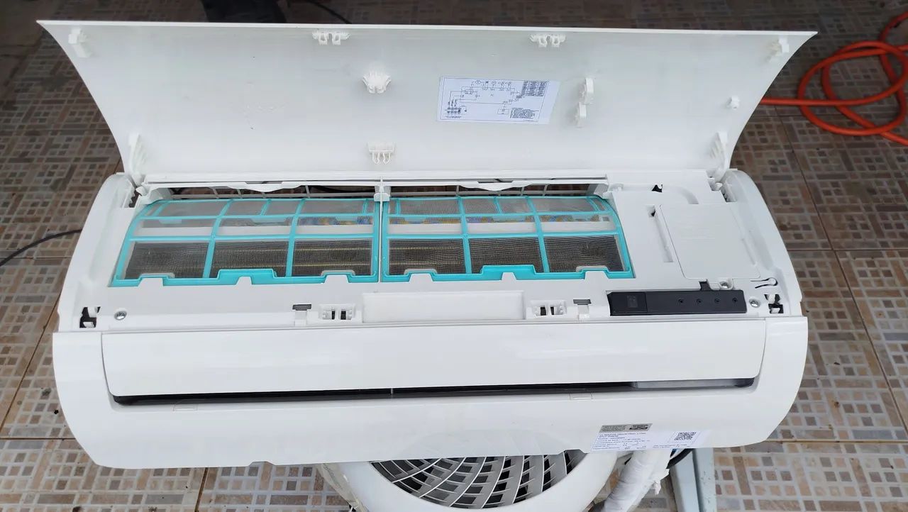 Vendo central de ar 9 mil BTUs semi nova. - Foto 2