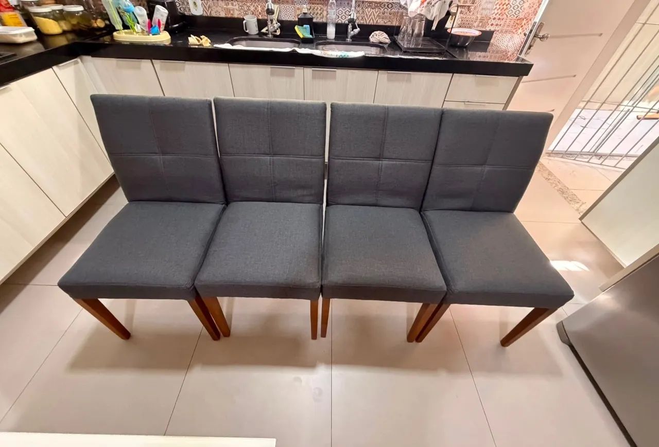 Mesa retangular com 4 cadeiras. Valor R$ 1.000,00 (mil reais). - Foto 2