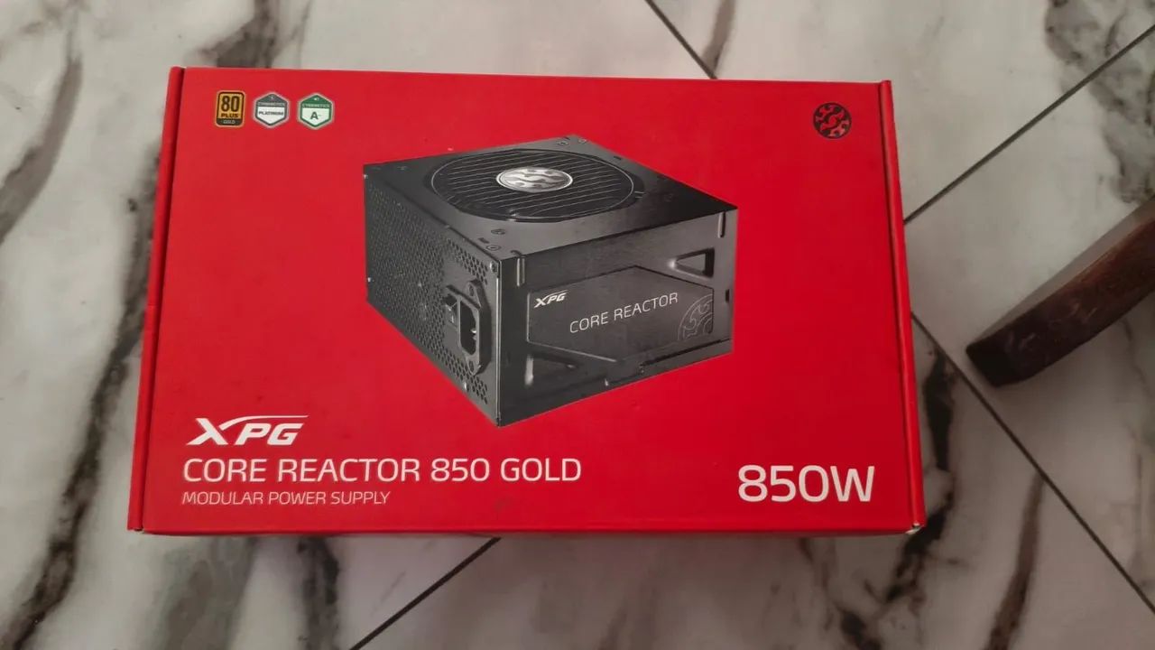 Fonte XPG Core Reactor