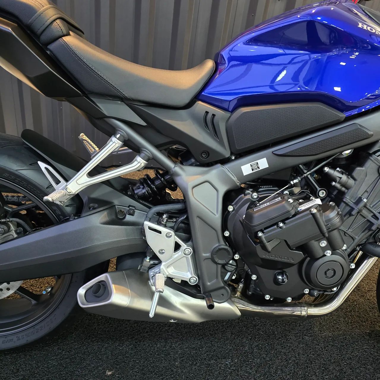 CB 650R E-Clutch  - Foto 4