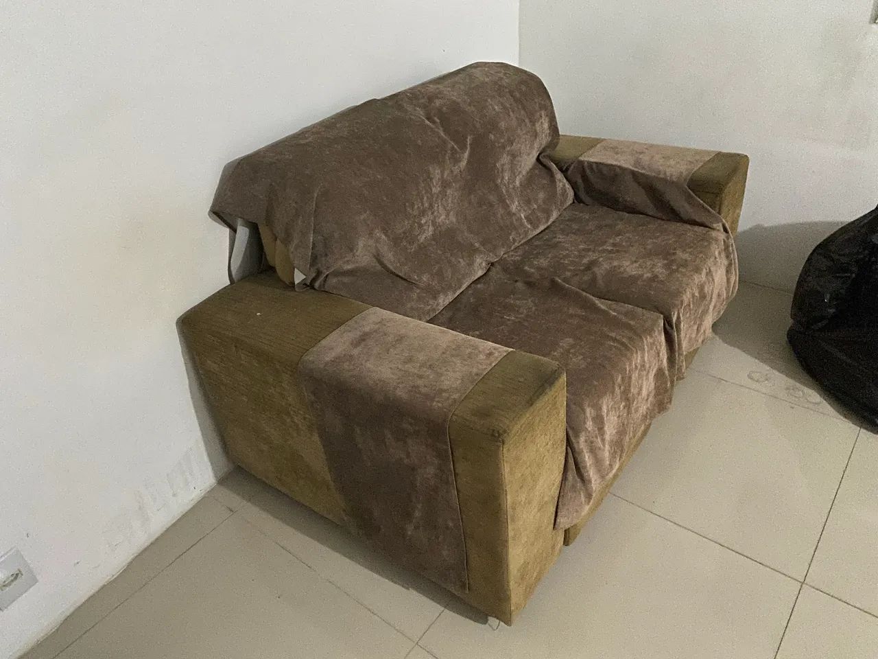 Sofá 2 lugares - Foto 2