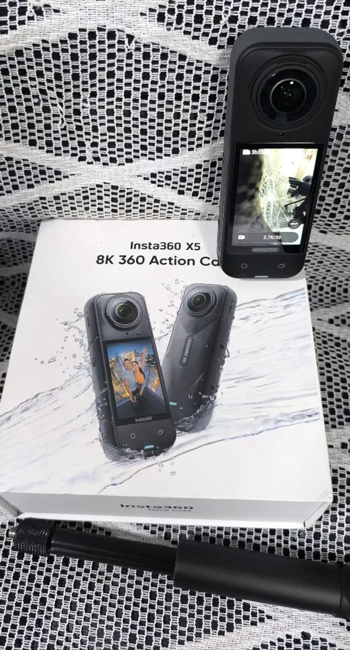 Câmera insta 360 X5