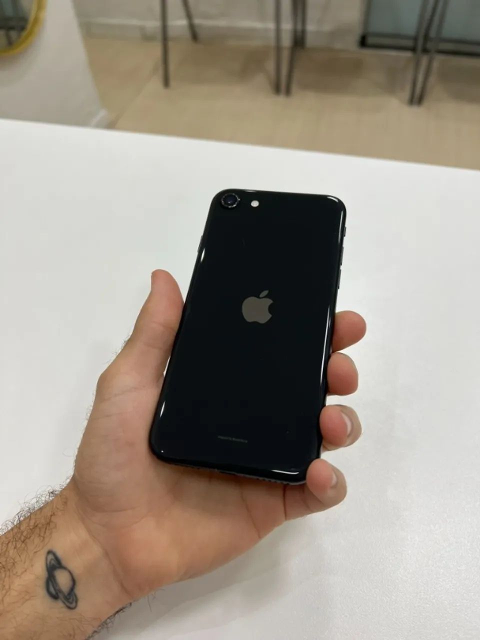 iPhone SE 2020 - 128 GB + Acessórios - Foto 2