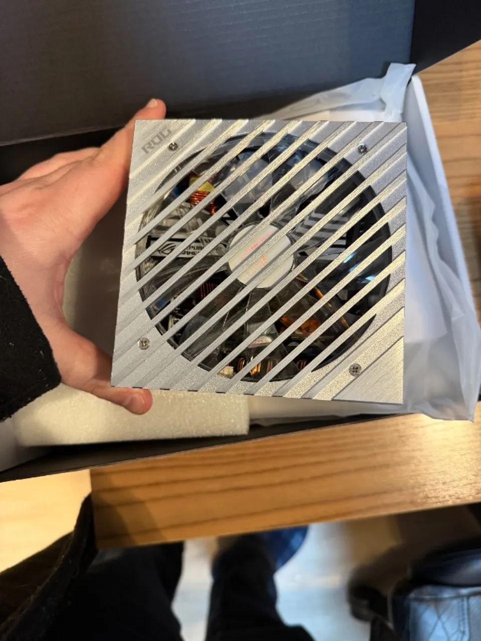 Fonte Asus Rog Strix 850w Branca495472887328952323