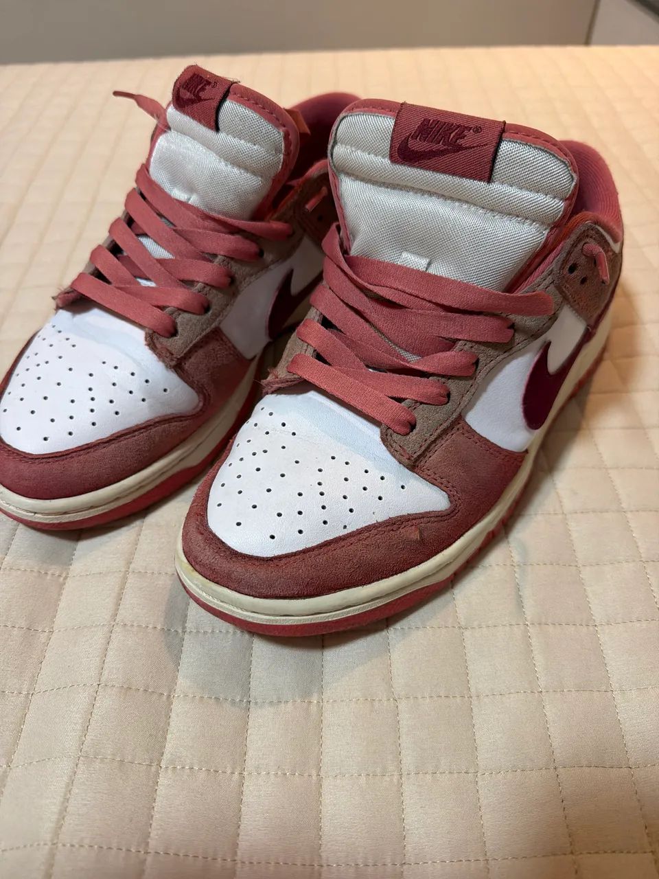 Nike Dunk Low "Valentine's Day" (2024) - Foto 3