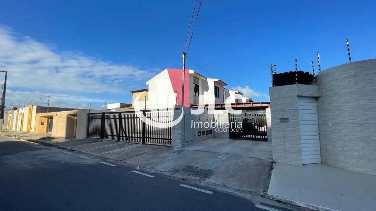 Casa de Condomínio no Bairro Coroa do Meio [12668]