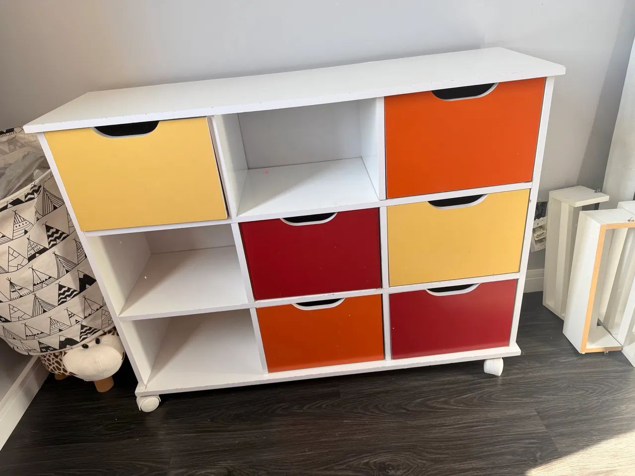 Armário para brinquedos 