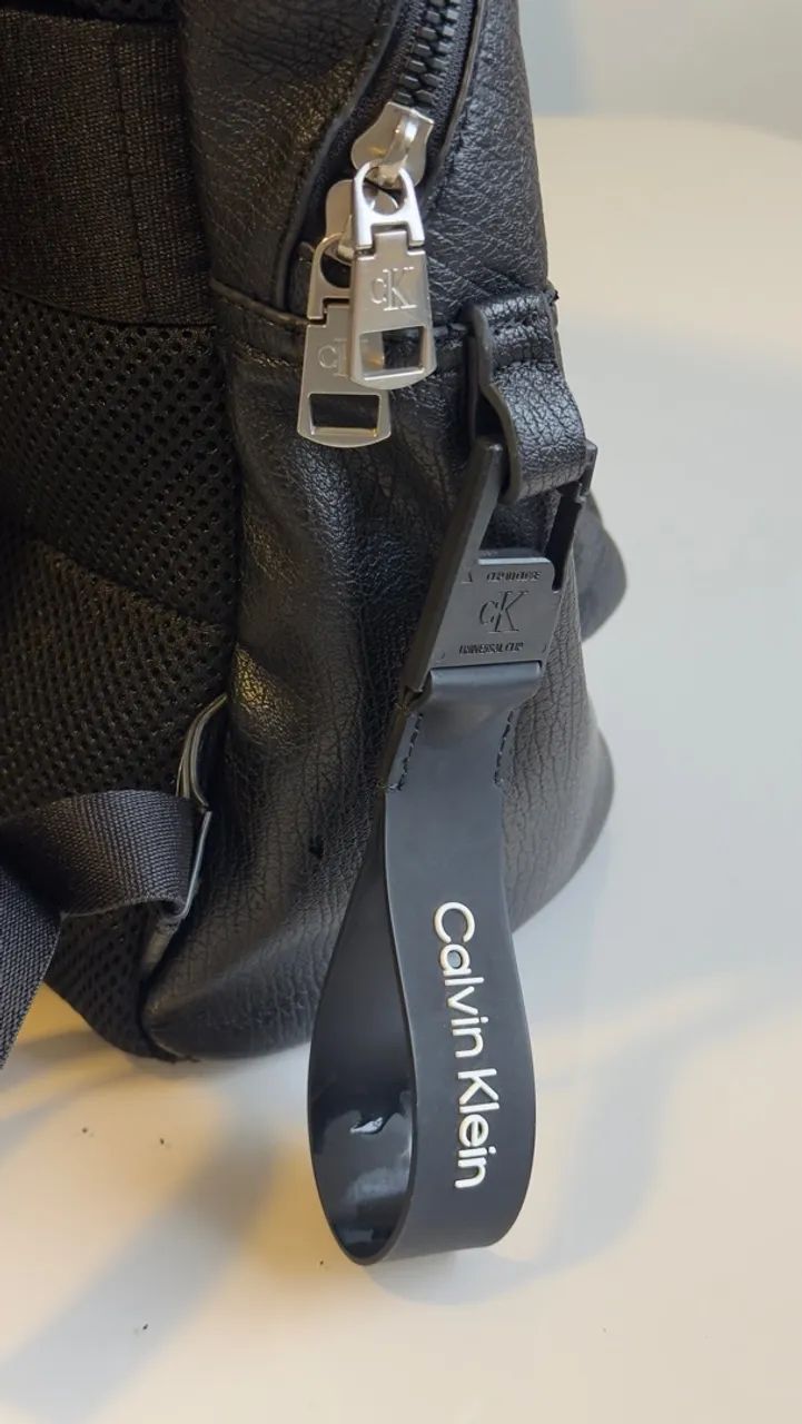 mochila calvin klein couro - Foto 2