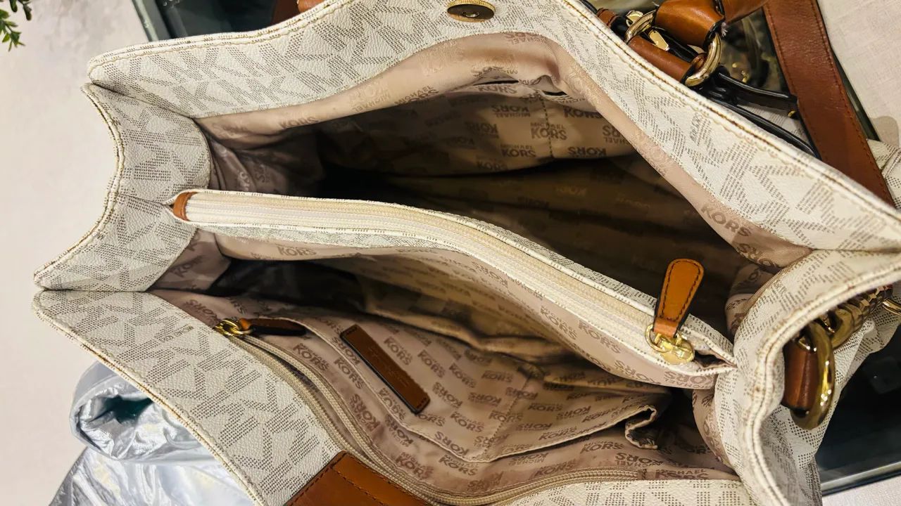 BOLSA MICHAEL KORS IMPECÁVEL  - Foto 4