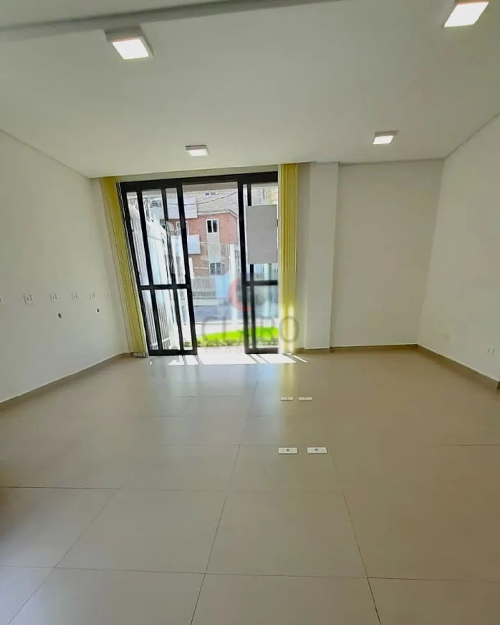 LOJA NOVA NO JUVEVÊ | 40 m² | PRIMEIRA LOCAÇÃO | VAGA EXCLUSIVA - Foto 2