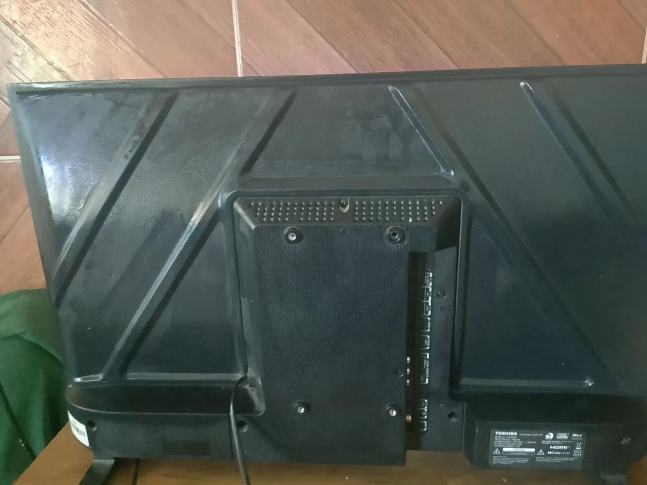 Vendo TV smart Toshiba 32 polegadas semi nova - Foto 4