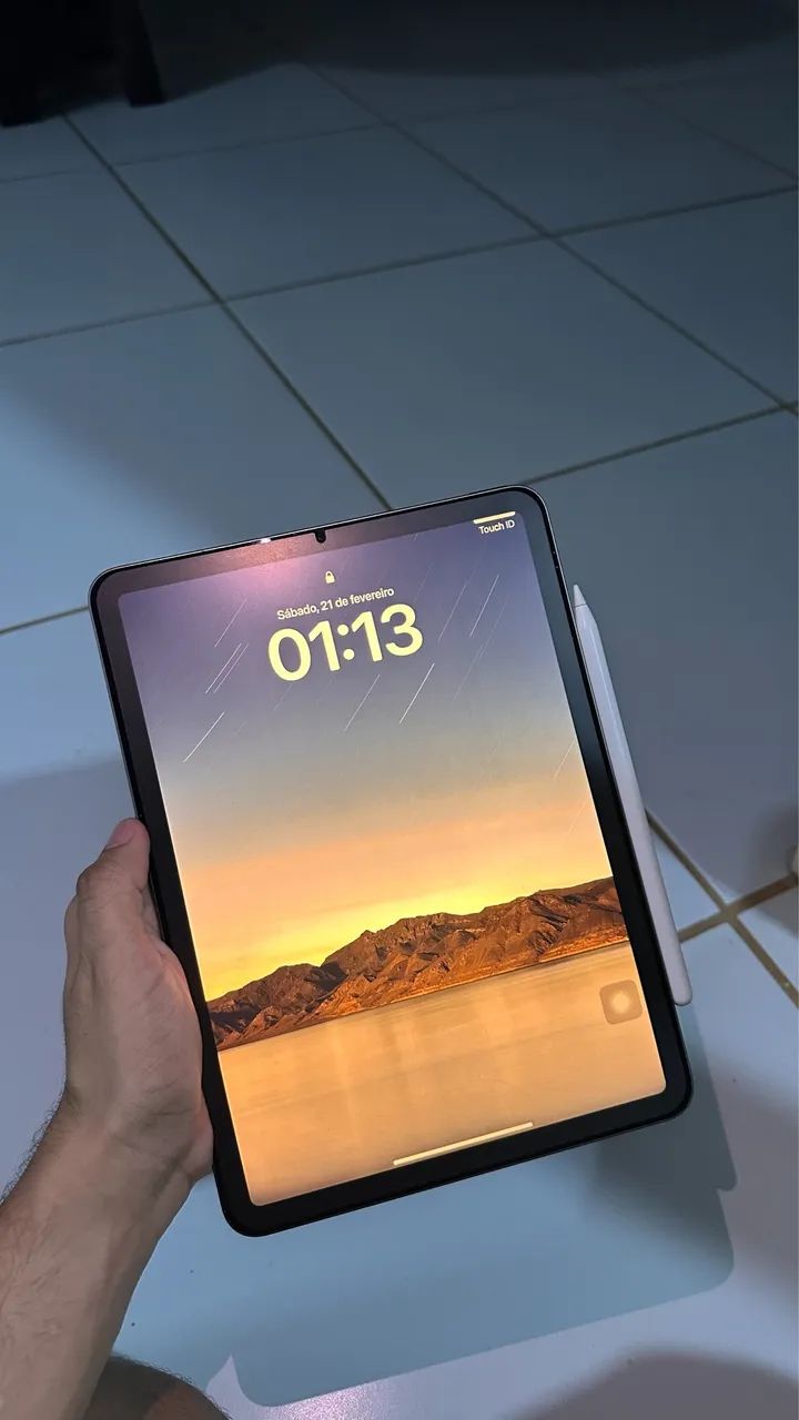 iPad Air 5° Geração (64GB) + Apple Pencil 2ª geração - Tablets e E