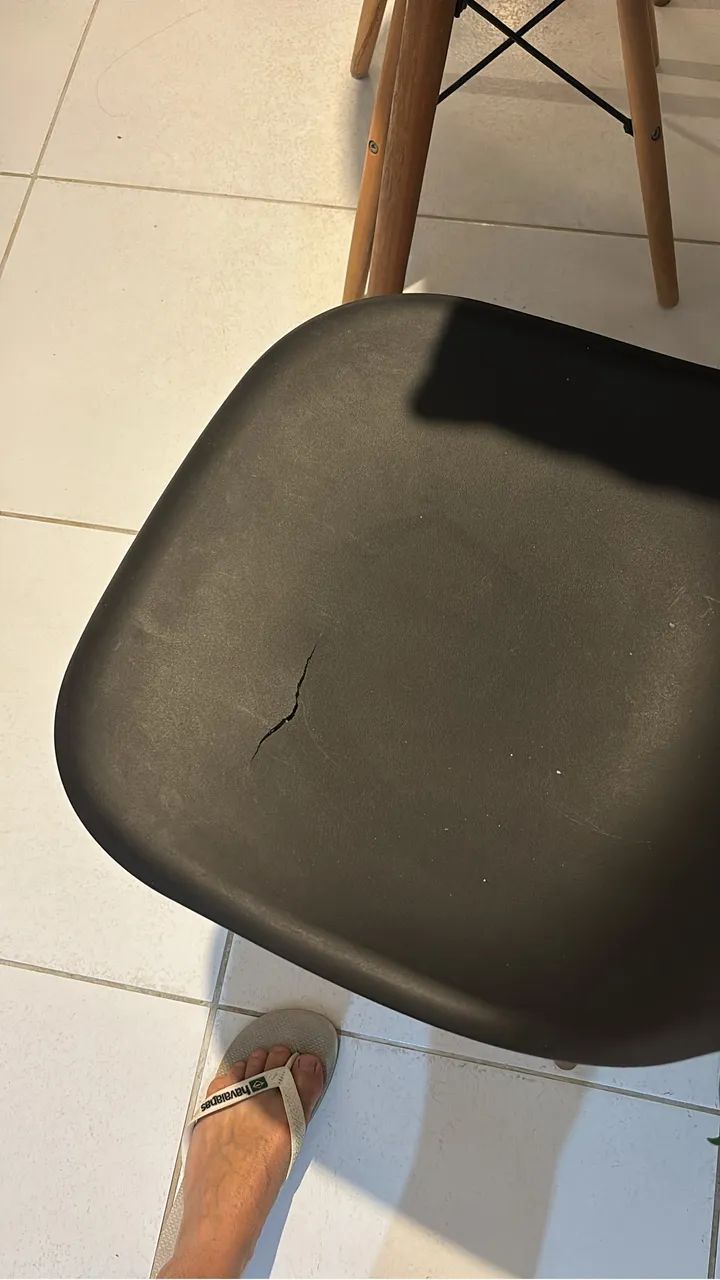 Mesa com duas cadeiras  - Foto 2