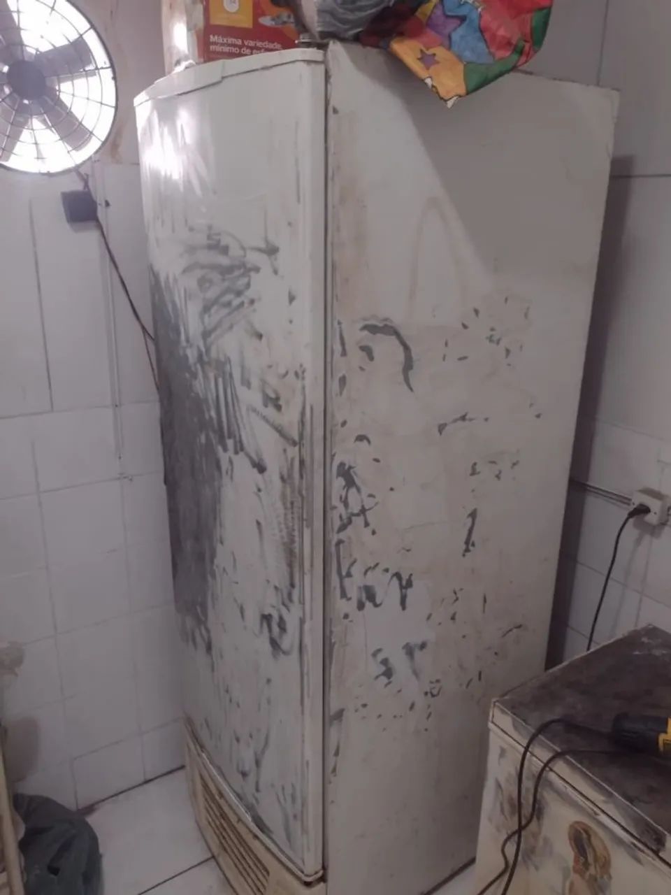 PROFISSIONAL ENVELOPAMENTO/PLOTTER  com seu material ou compra com minha indicação  - Foto 2