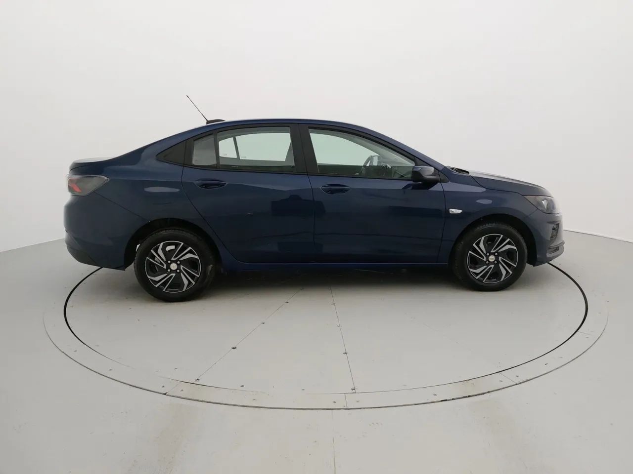 Chevrolet Onix Activ 1.4 8V Flex Aut. 4P, foto 6 de 18