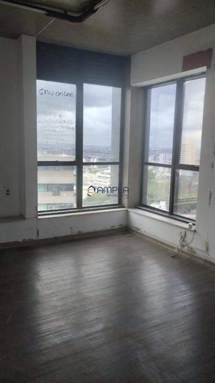 Excelente sala para alugar na Barão!