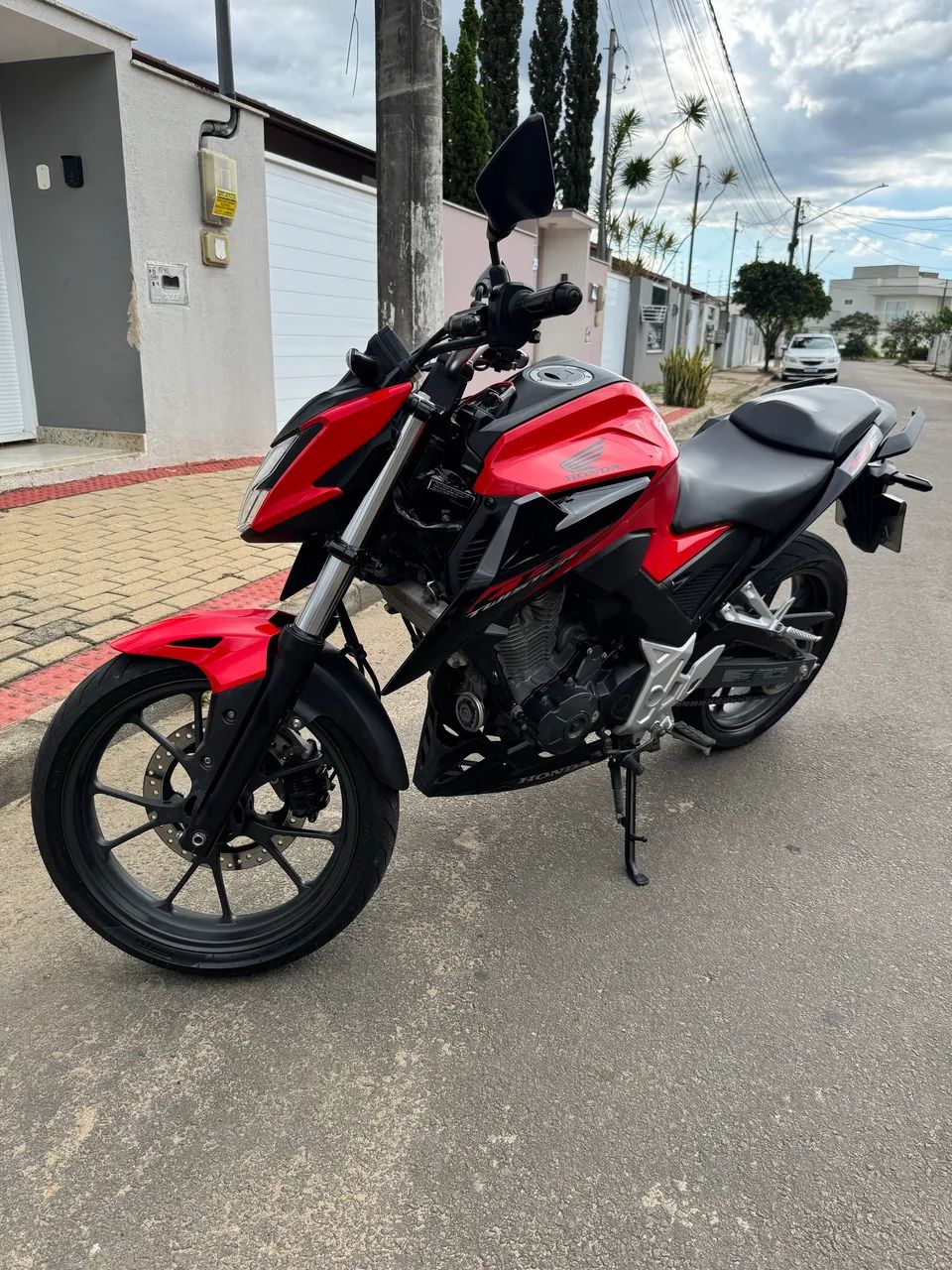 CB 300F 2024 - Foto 4