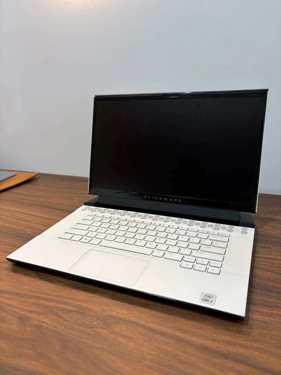 Notebook Alienware - i7 / RTX 2070 SUPER
