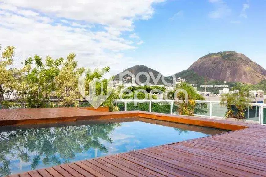 Jardim Botânico | Cobertura 5 quartos, sendo 3 suites