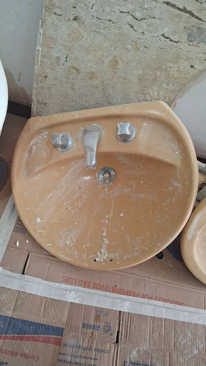 Bancada e pia de banheiro. - Foto 3