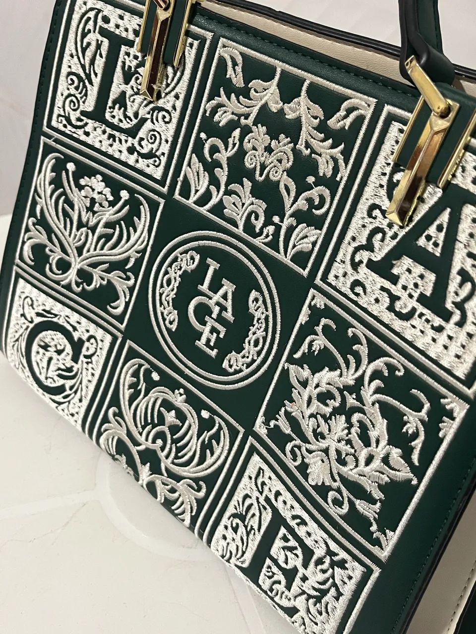 Bolsa Verde com branca Lace Lore