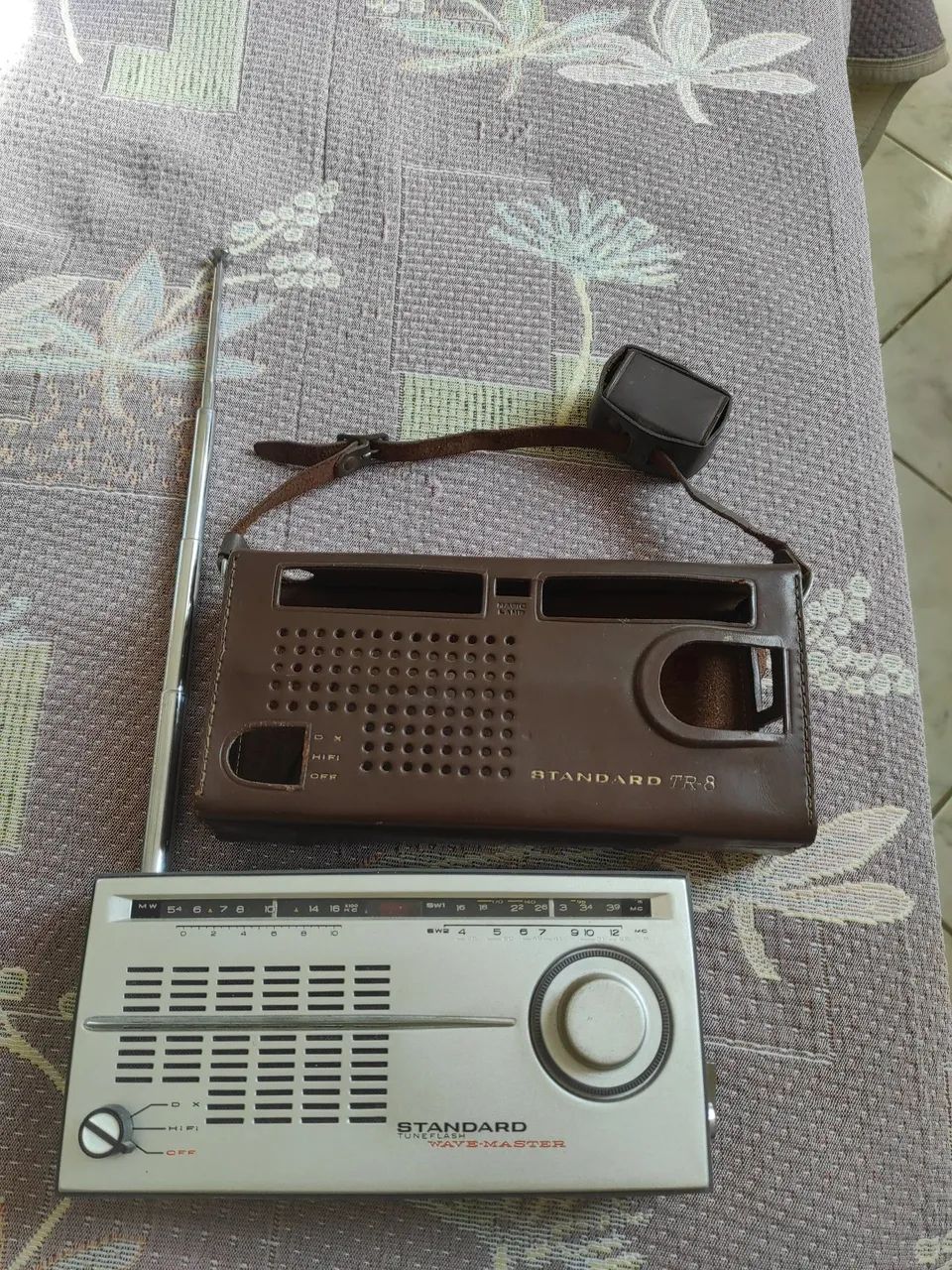 Rádio portátil antigo: - Foto 5
