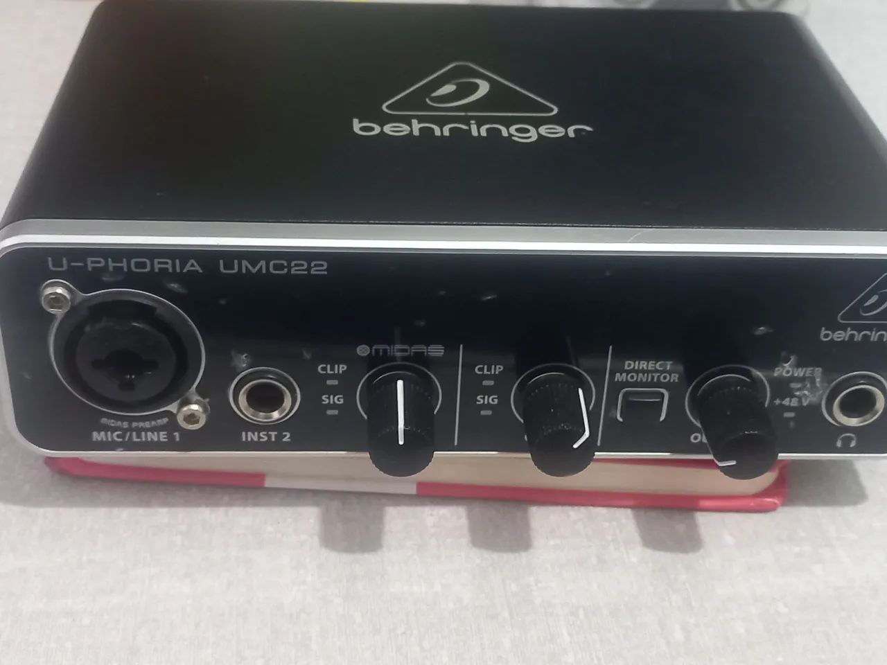 Interface de áudio Behringer U-MC 22 nova,funcionando perfeitamente  - Foto 4
