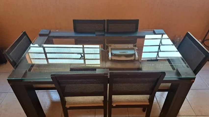Mesa de jantar e Buffet