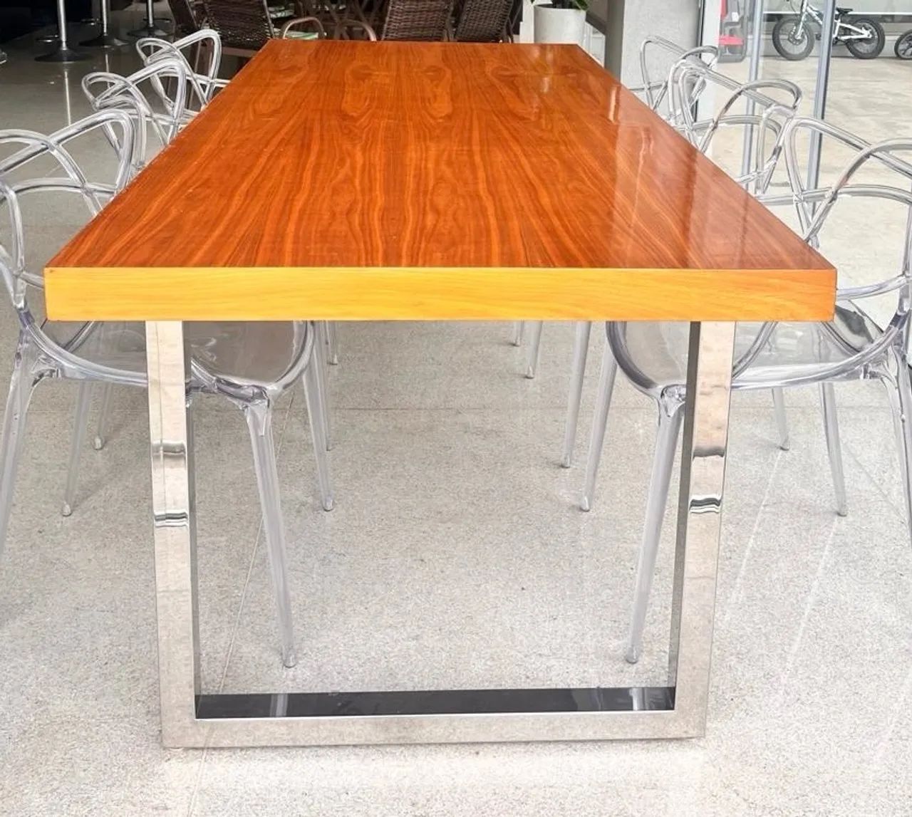 Mesa com cadeiras - Foto 2