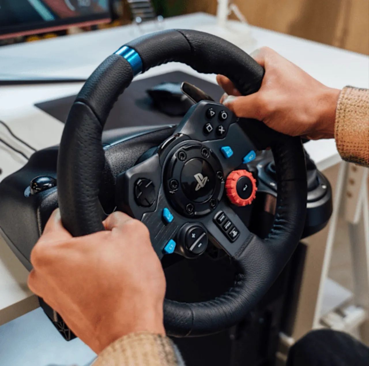? VOLANTE LOGITECH G29 + PEDAL ? IMPECÁVEL - Foto 2